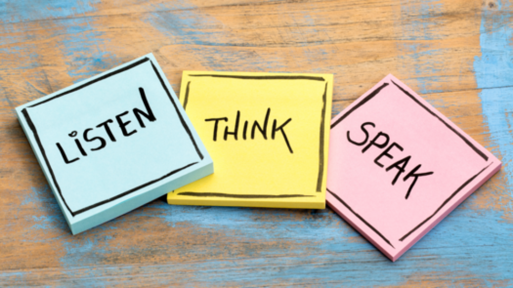 Bukan Cuma Soal Mendengar: Ini Cara Meningkatkan Active Listening Skill di Dunia Kerja
